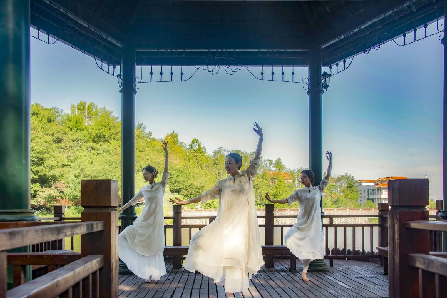 龚新 摄影鸡公山 (2).jpg 图片